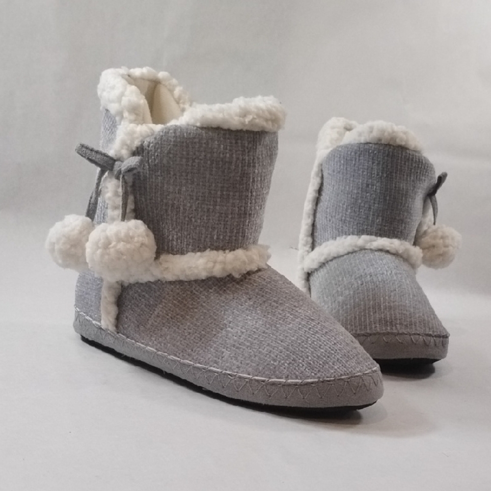 Totes Toasties Gray Knitted Bootie Slippers Memory Foam Size MD 7-8 Soft Comfy